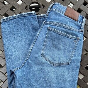 Madewell classic straight jean 27
